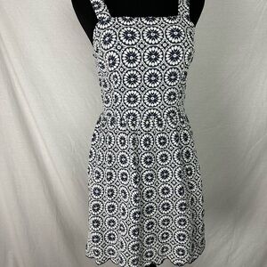 Cute Embroidered Market & Spruce dress size Small